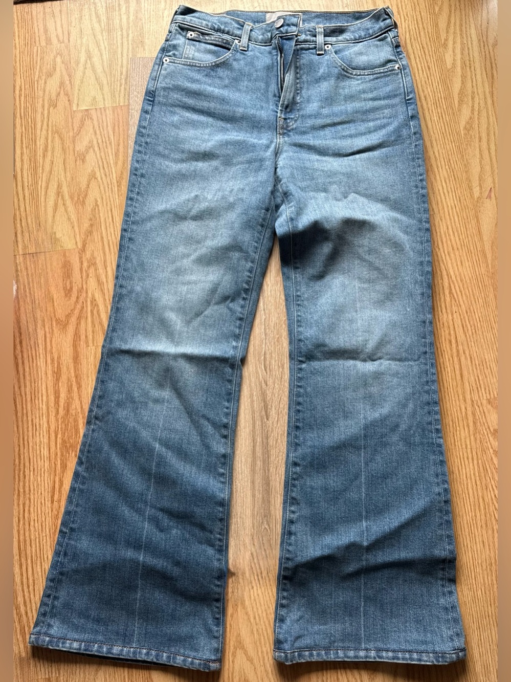 Everlane Women's High-Rise Flare Jeans in Medium Blue Size 27